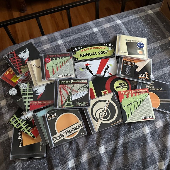 🏴󠁧󠁢󠁳󠁣󠁴󠁿🎸 Franz Ferdinand Band Bundle - Picture 1 of 8